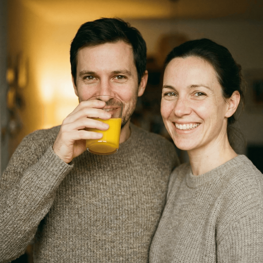 frau und mann trinken vital mikornährstoffkonzentrat